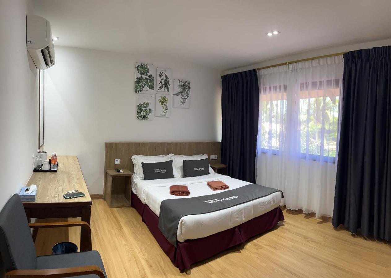 Kampong Pasir Bogak Pangkor Sandy Beach Resort מראה חיצוני תמונה