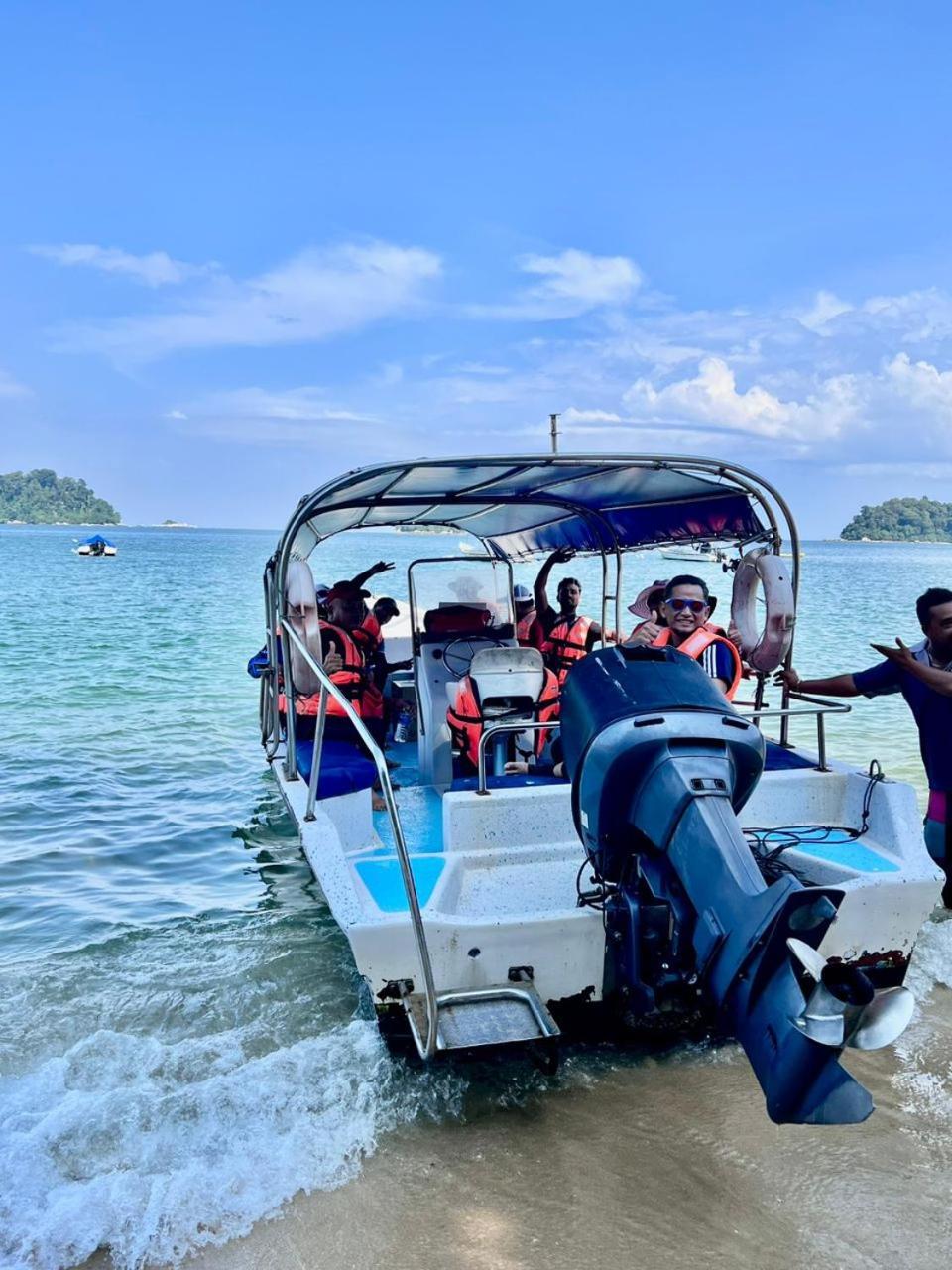 Kampong Pasir Bogak Pangkor Sandy Beach Resort מראה חיצוני תמונה