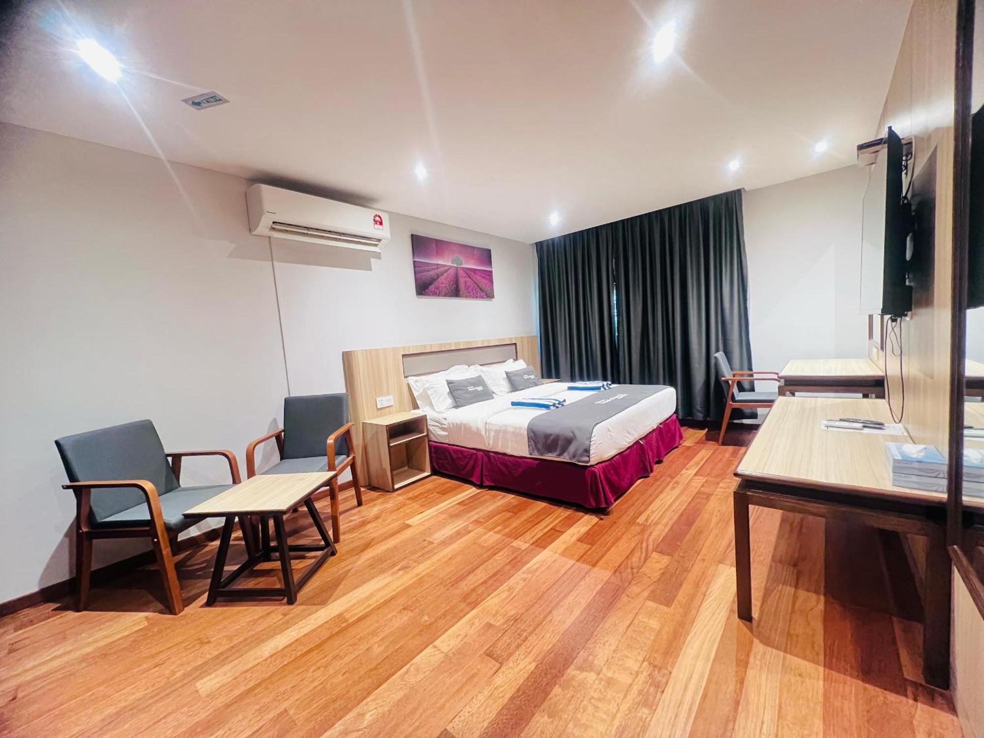 Kampong Pasir Bogak Pangkor Sandy Beach Resort מראה חיצוני תמונה