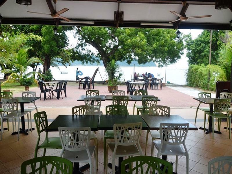 Kampong Pasir Bogak Pangkor Sandy Beach Resort מראה חיצוני תמונה